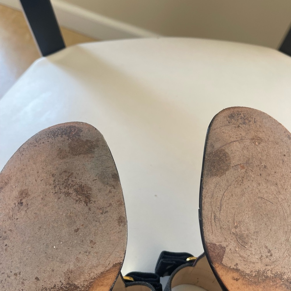 VINTAGE Salvatore Ferragamo Black Sandals - Picture 12 of 15